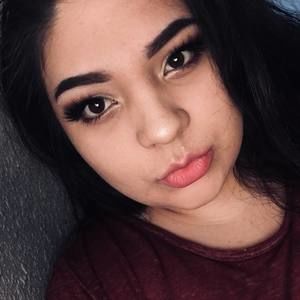 Meet your Posher, Alejandra